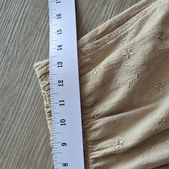 Beige Cotton USA Set with Embroidery Details. - Picture 9 of 13